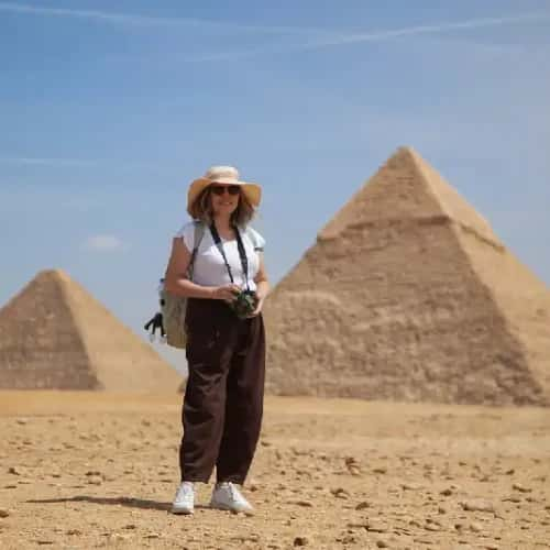 una donna al tempio di hatshepsut, Tour Egitto